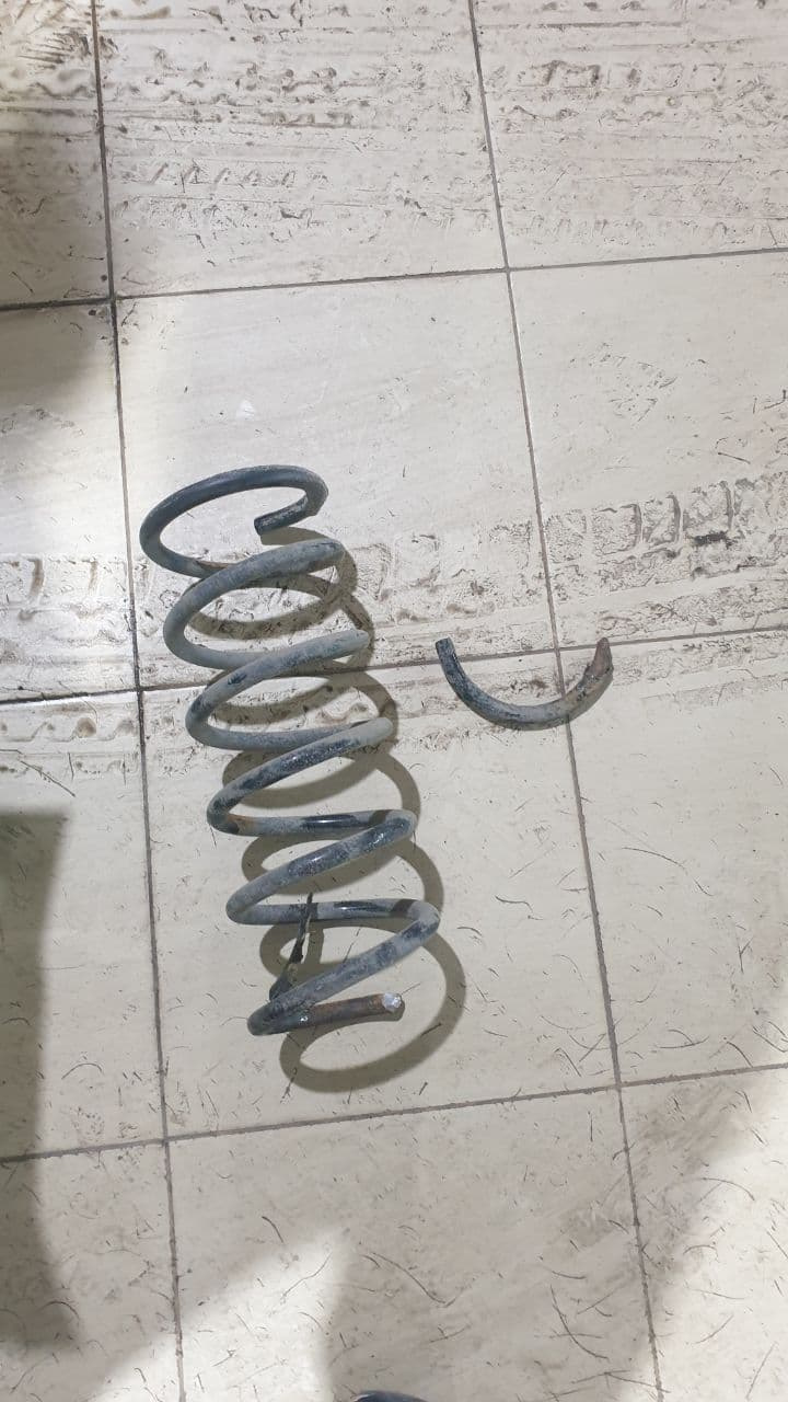 Лопнула задняя пружина. — Ford Mondeo IV, 2 л, 2011 года | поломка | DRIVE2