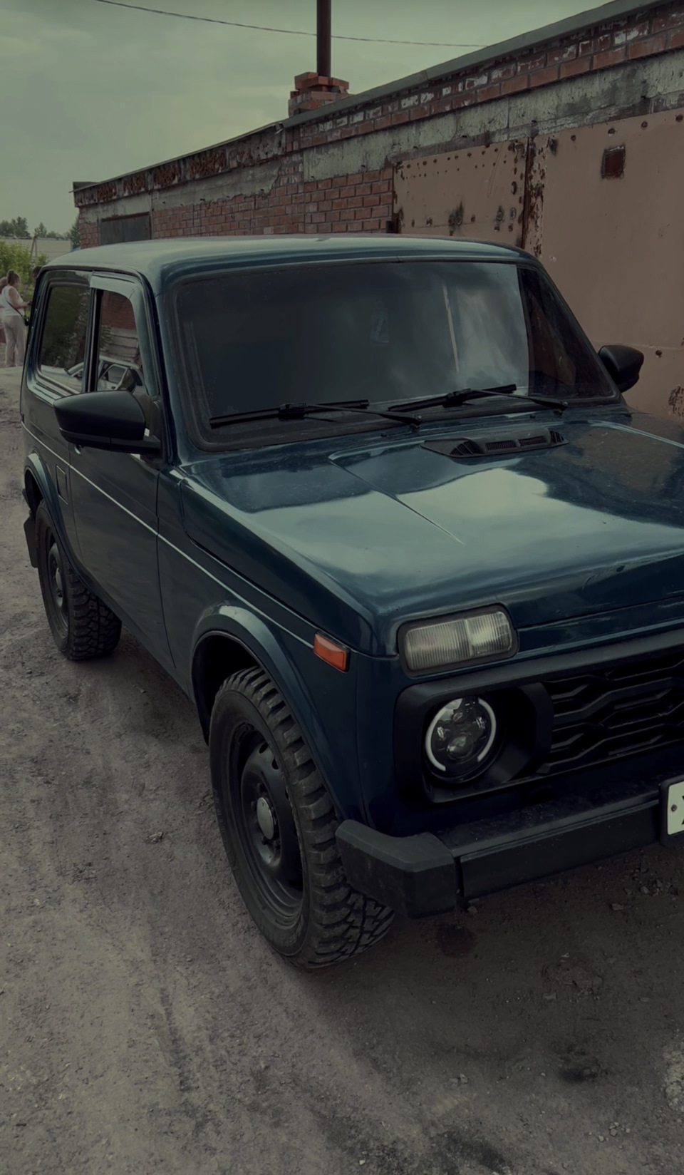 ДИОДНЫЕ НАДФАРНИКИ И ПОВТОРИТЕЛИ НА НИВУ В СТИЛЕ АМГ — Lada 4x4 3D, 1,7 ...