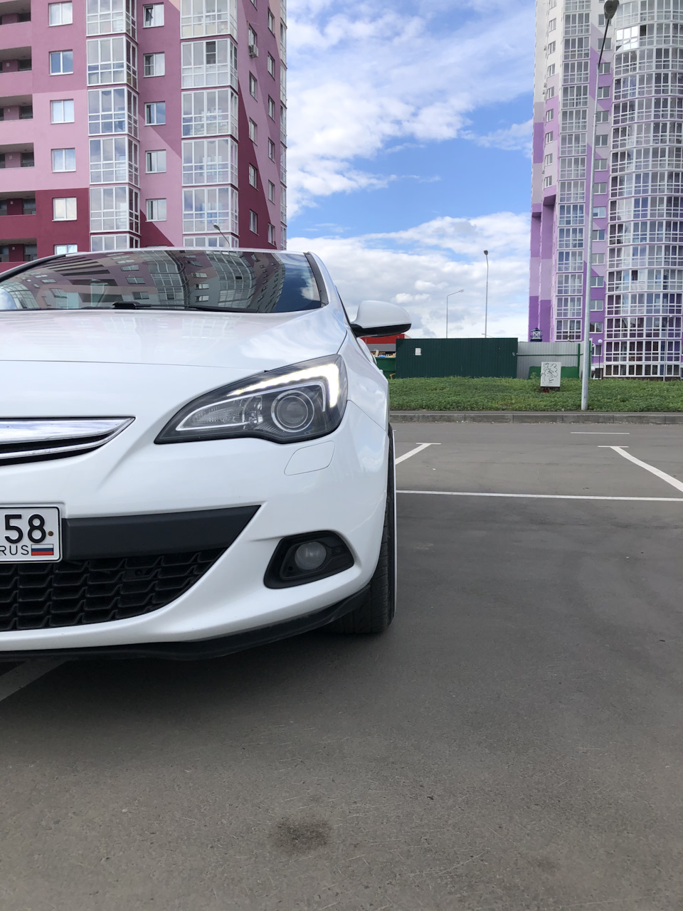10 — Opel Astra J GTC