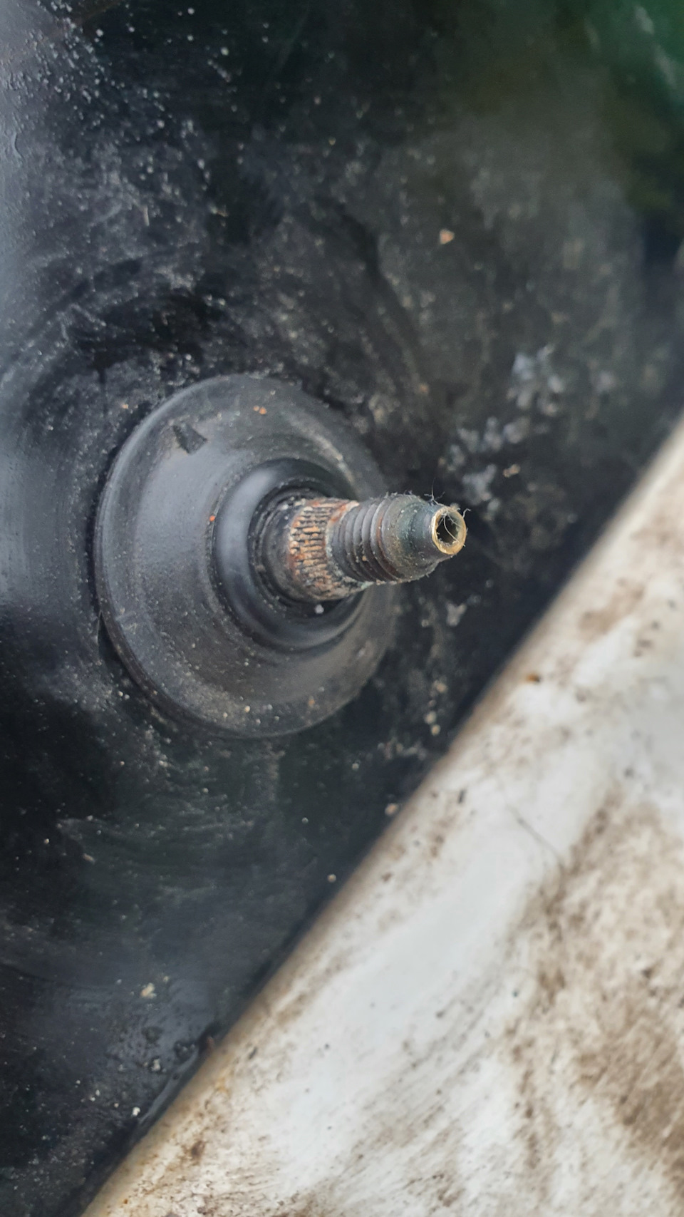 поводок снят — Audi Q5 (1G)