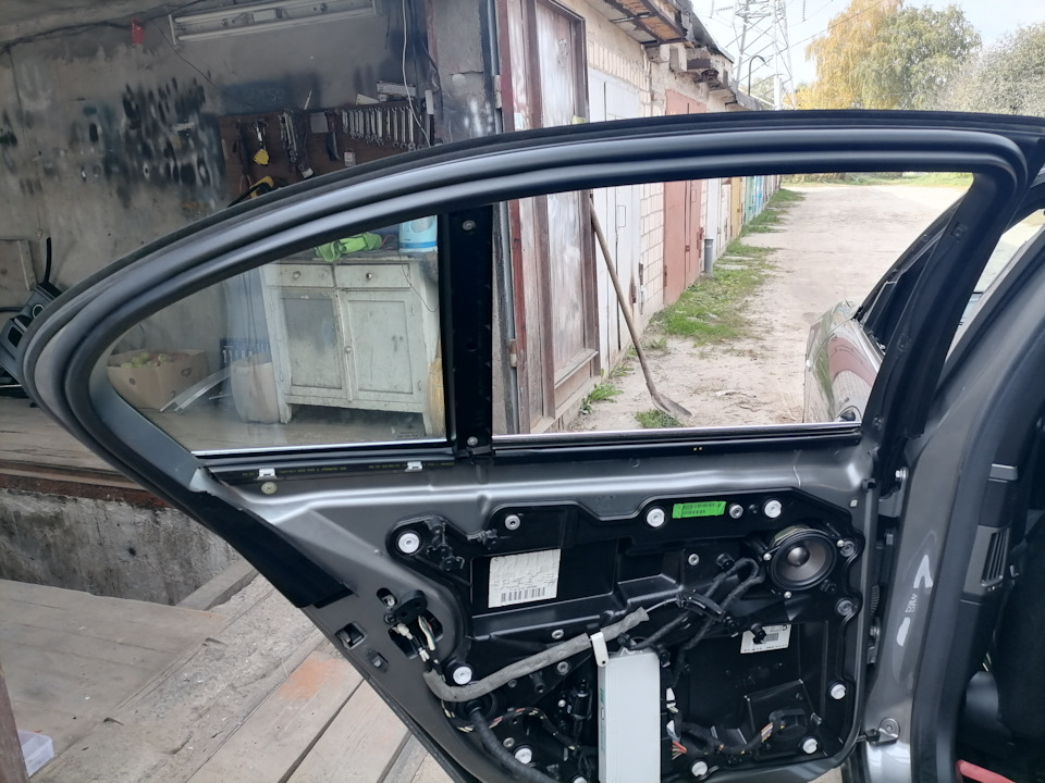 Фото в бортжурнале BMW 7 series (E65/E66)