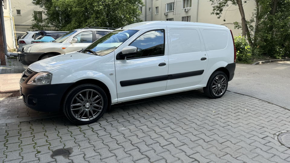 Фото в бортжурнале Lada Largus Фургон