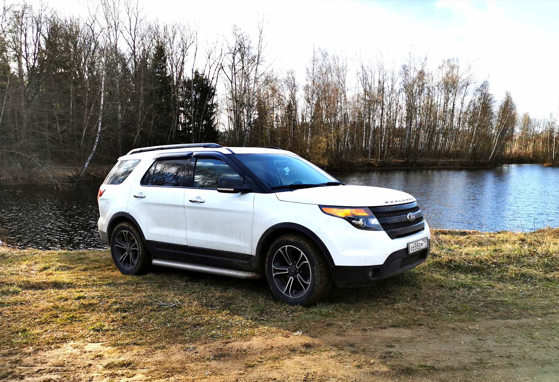 Владельцы ford explorer. Форд эксплорер 5. Форд эксплорер 5 белый. Форд эксплорер 5 спорт. Ford Explorer 5 WHELS.