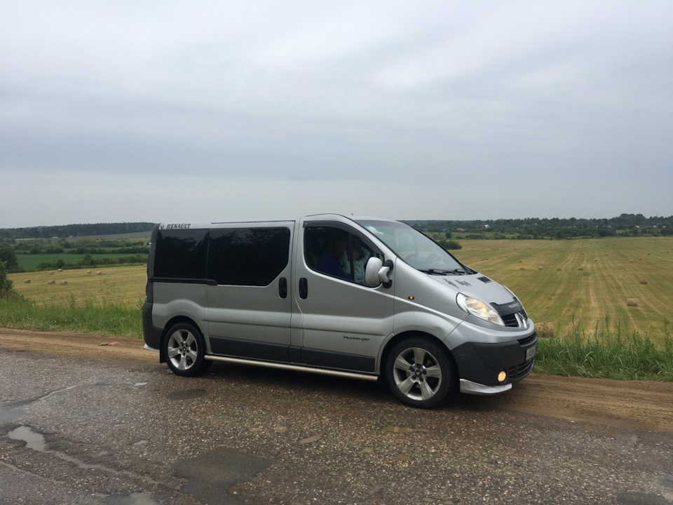 Фото renault trafic