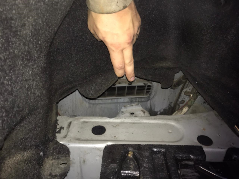 Победа с вонью выхлопом в салоне — Lexus IS, 2 л, 2000 года | визит на ...