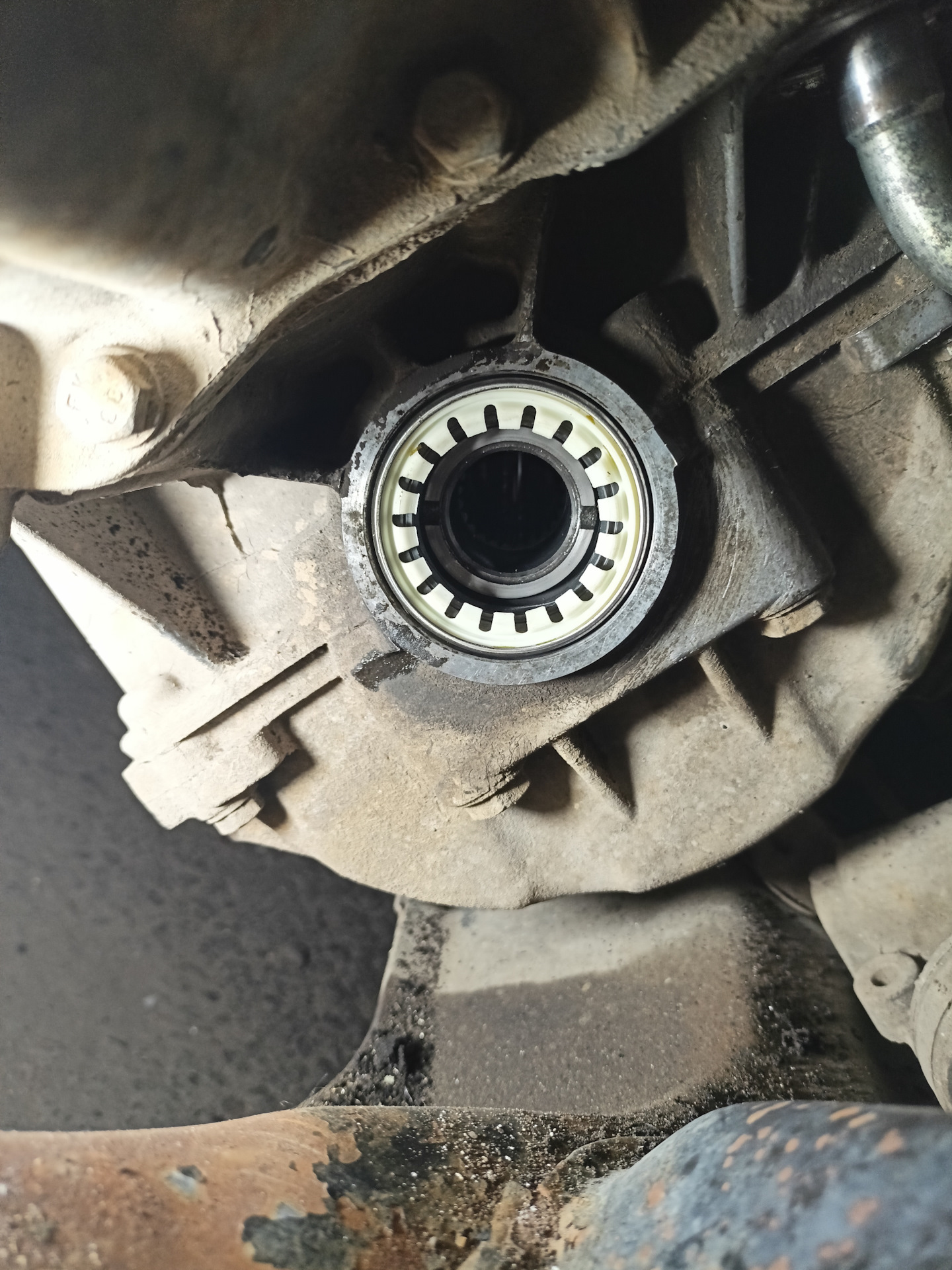 Сказ о том как я менял промежуточный подшипник (подвесной) часть 1 ...