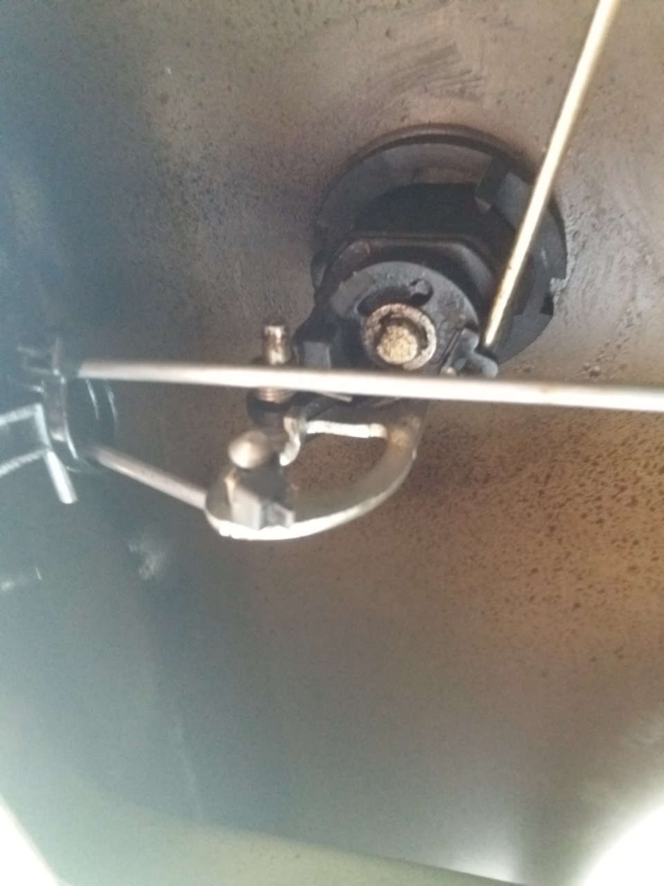 Потек патрубок радиатора — Nissan Primera (P11), 2 л., 1997 года ...