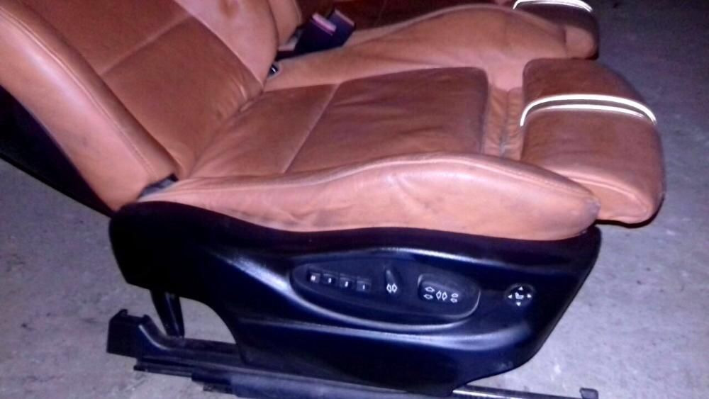 Установил сиденья от BMW X3, X5 — Lada Приора седан, 1,6 л, 2013 года ...