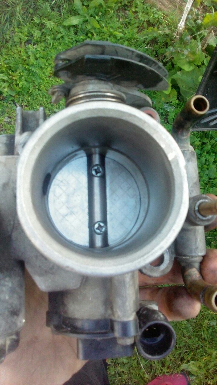 Дроссельная заслонка — LADA Приора седан, 1,6 л., 2007 года | своими ...