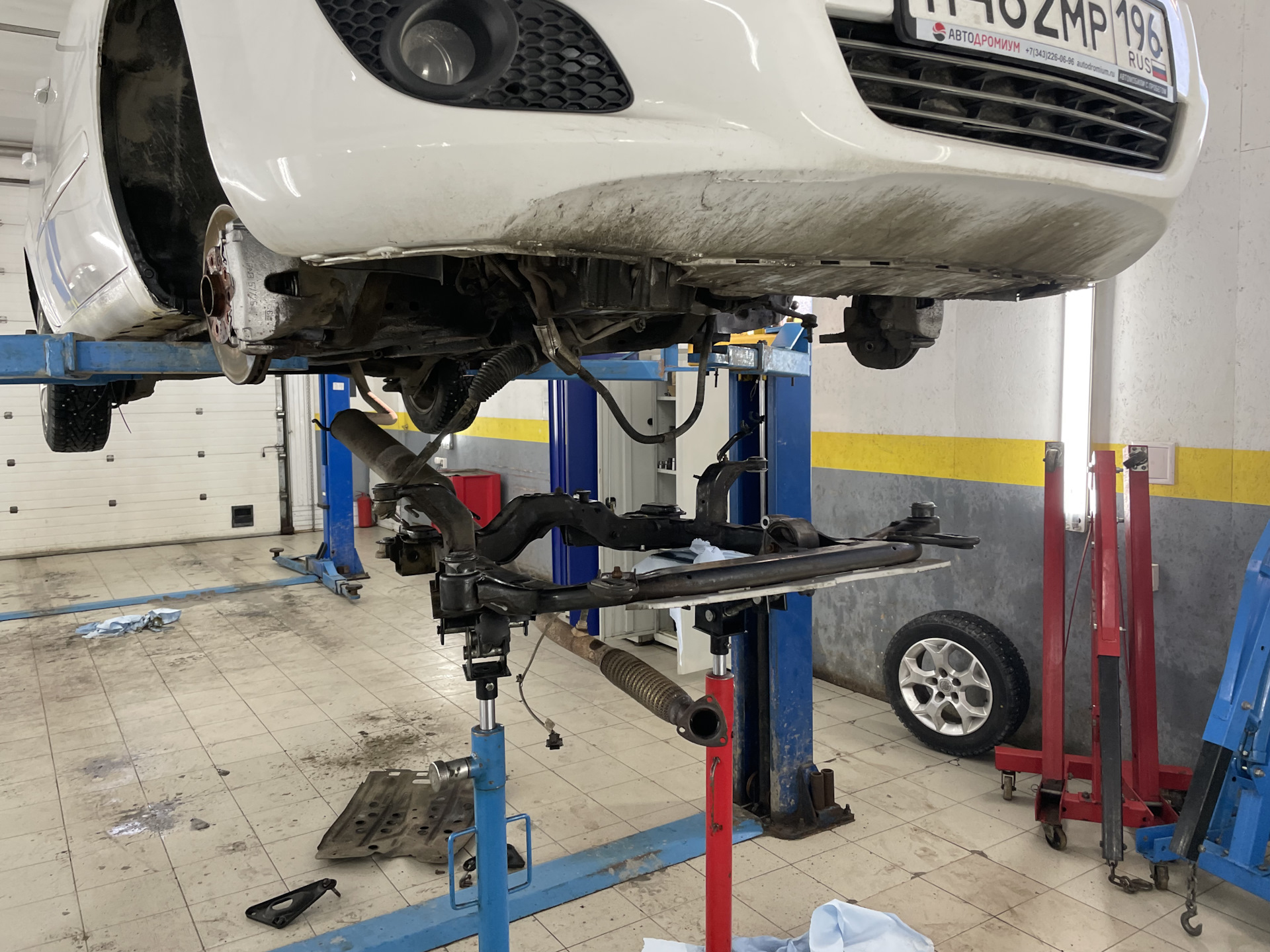 Опель зафира замена сайлентблоков подрамника — Toyota Vitz (10), 1 л ...