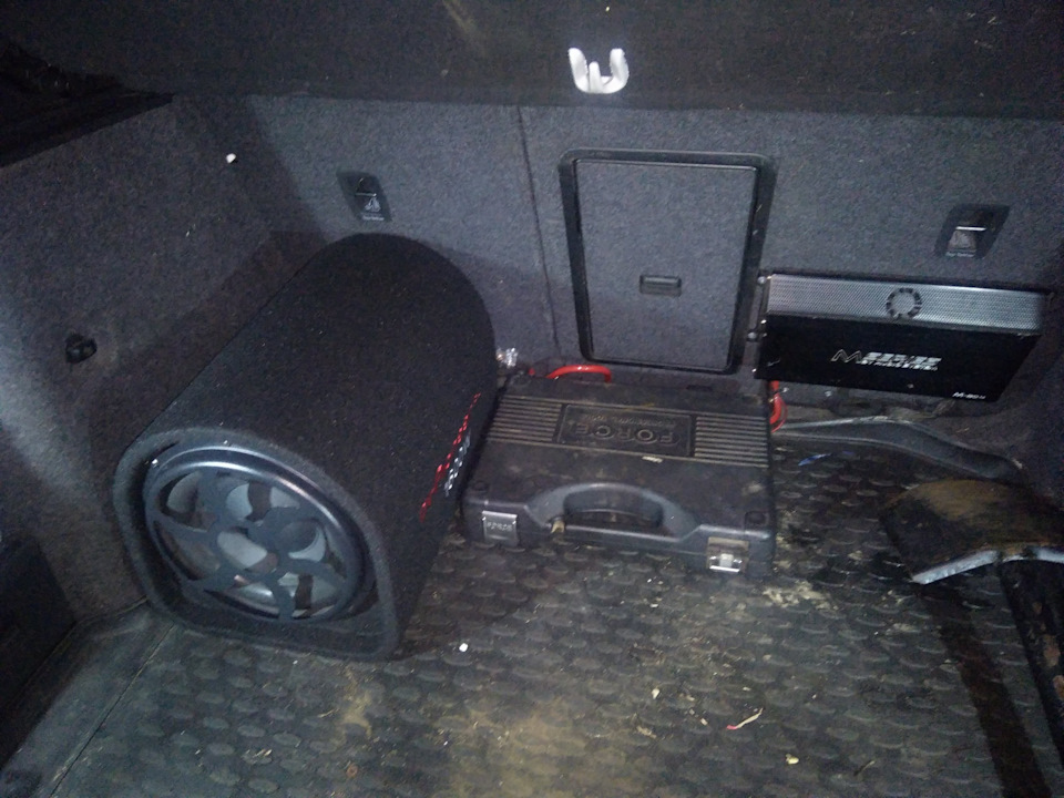 Сабвуфер в багажник. — Skoda Octavia A7 Mk3, 1,8 л, 2014 года ...