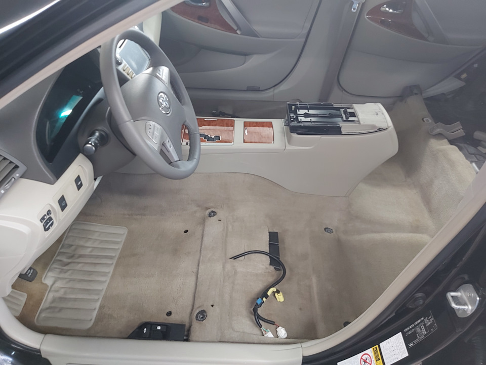 Чистка ковролина со снятием сидений, перешив сидений, руля и ...