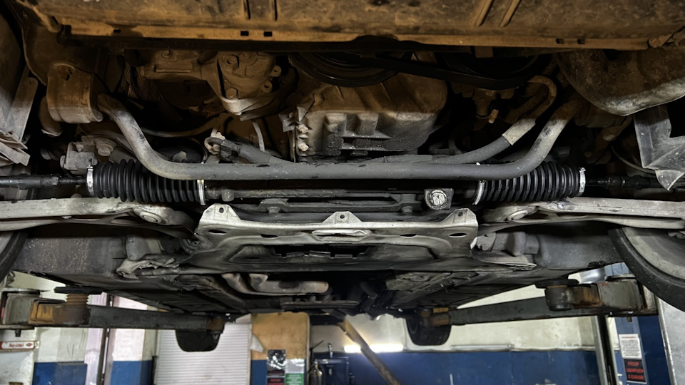 Замена пыльников рулевых тяг — BMW 3 series (E46), 2,2 л, 2002 года ...
