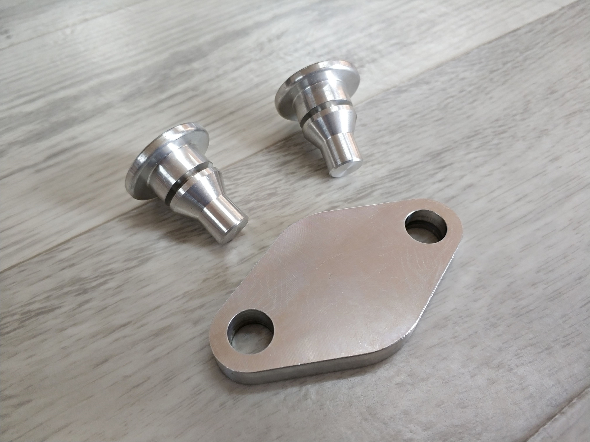 Заглушки егр бмв. Ремкомплект вихревых заслонок bmw n57. Заглушка егр m57. Привод вихревых заслонок n57. Заглушка егр газель некст.