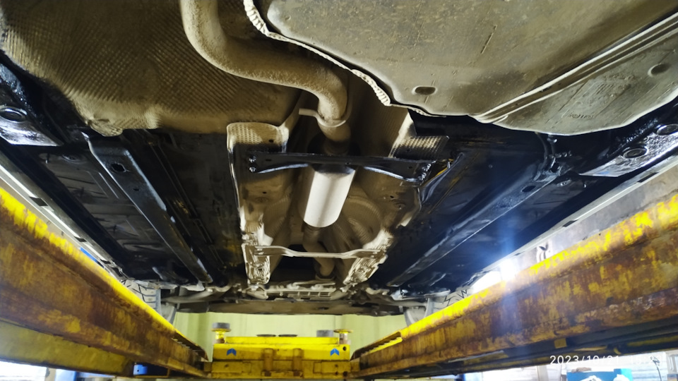Свеча накала и защита днища. — Volkswagen Passat Variant (B6), 2 л ...