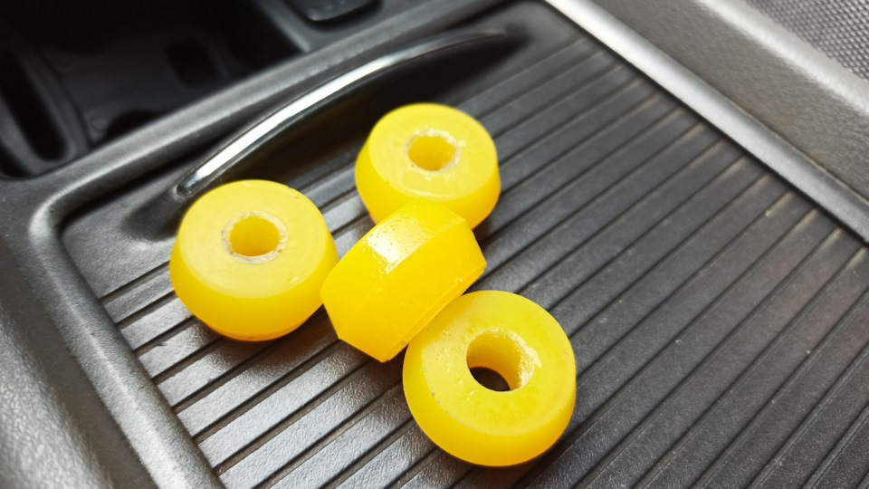 Новые запчасти на москвич святогор