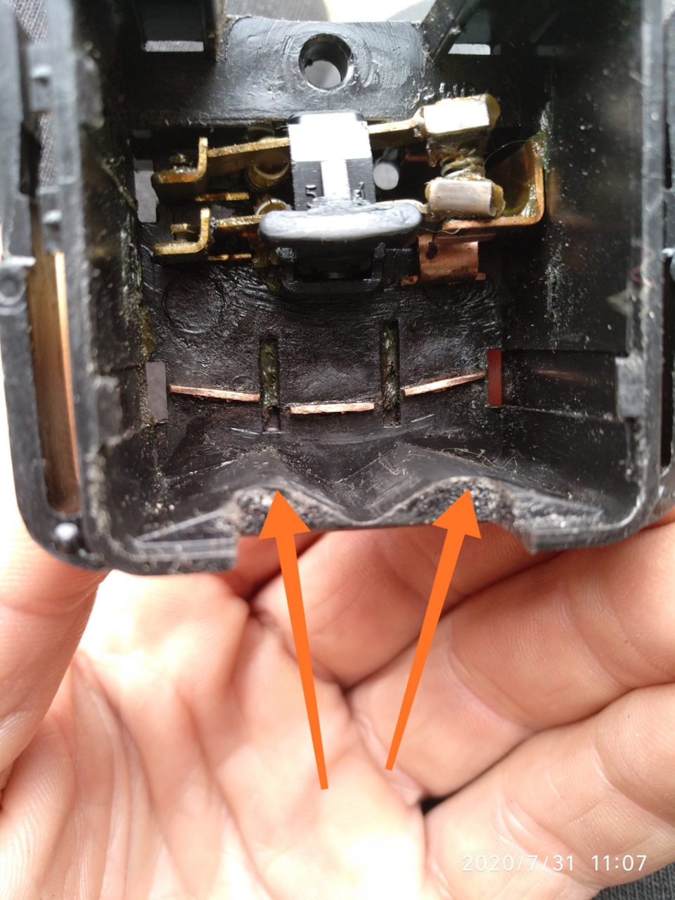 Не сбрасывается поворотник — Lada Калина универсал, 1,4 л, 2011 года ...