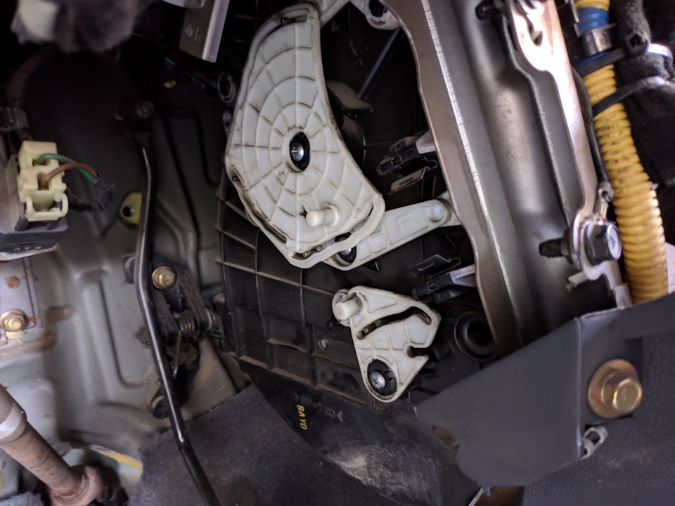 меняем лампы подсветки отопителя — Hyundai Getz, 1,4 л, 2006 года ...