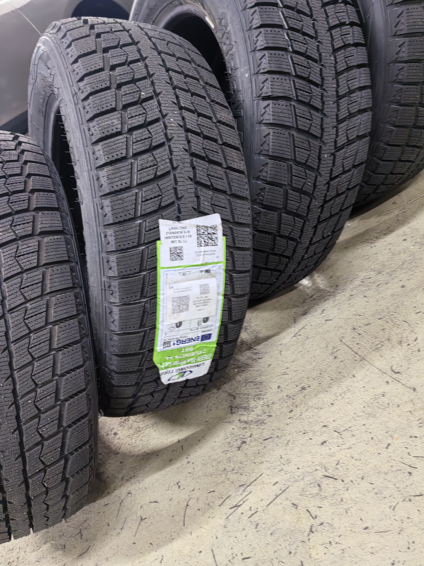 Зимняя резина LingLong 215/60R16 — Renault Fluence, 1,6 л, 2012 года ...