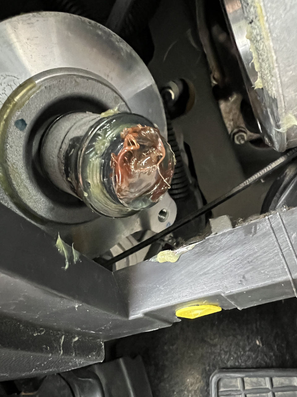 Дребезжит руль на кочках — Opel Meriva (A), 1,4 л, 2007 года | своими ...