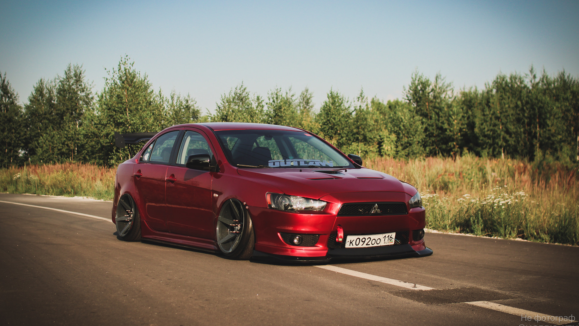 Mitsubishi Lancer 10 EVO stance