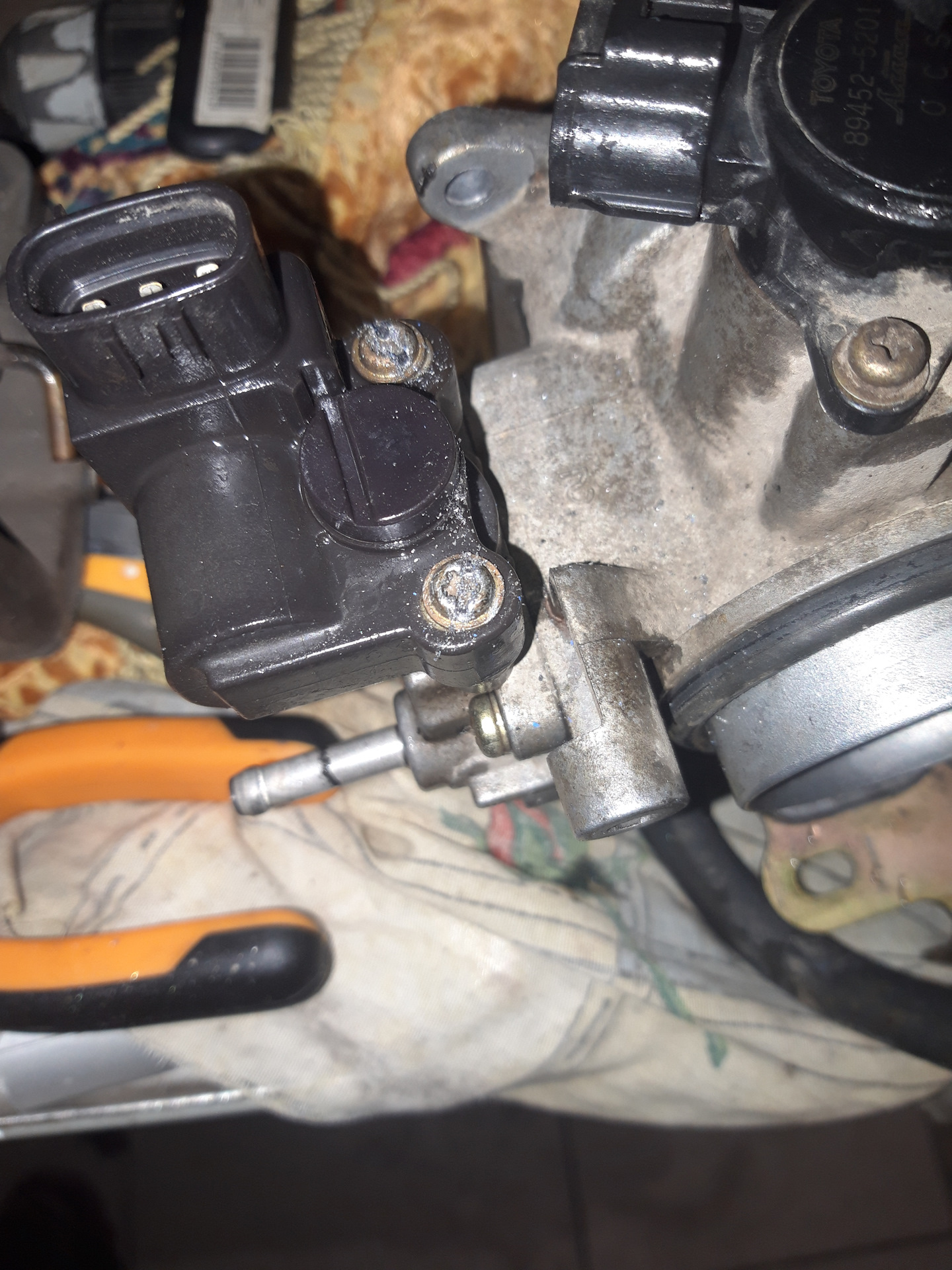 Вариатор сбрасывает обороты. Клапан холостого хода хонда црв рд1. Тойота рав 4 акпп подключаемые мосты. Клапан холостого хода toyota 4e. При переключении передач падают обороты.