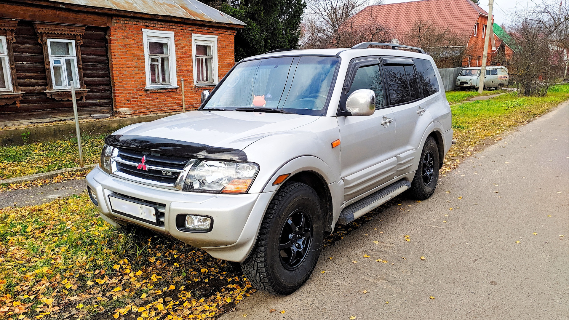 Mitsubishi montero iii. Митсубиси Монтеро 3. Mitsubishi Montero 3.5. Митсубиси Монтеро 3 3.5. Mitsubishi Montero 2000.