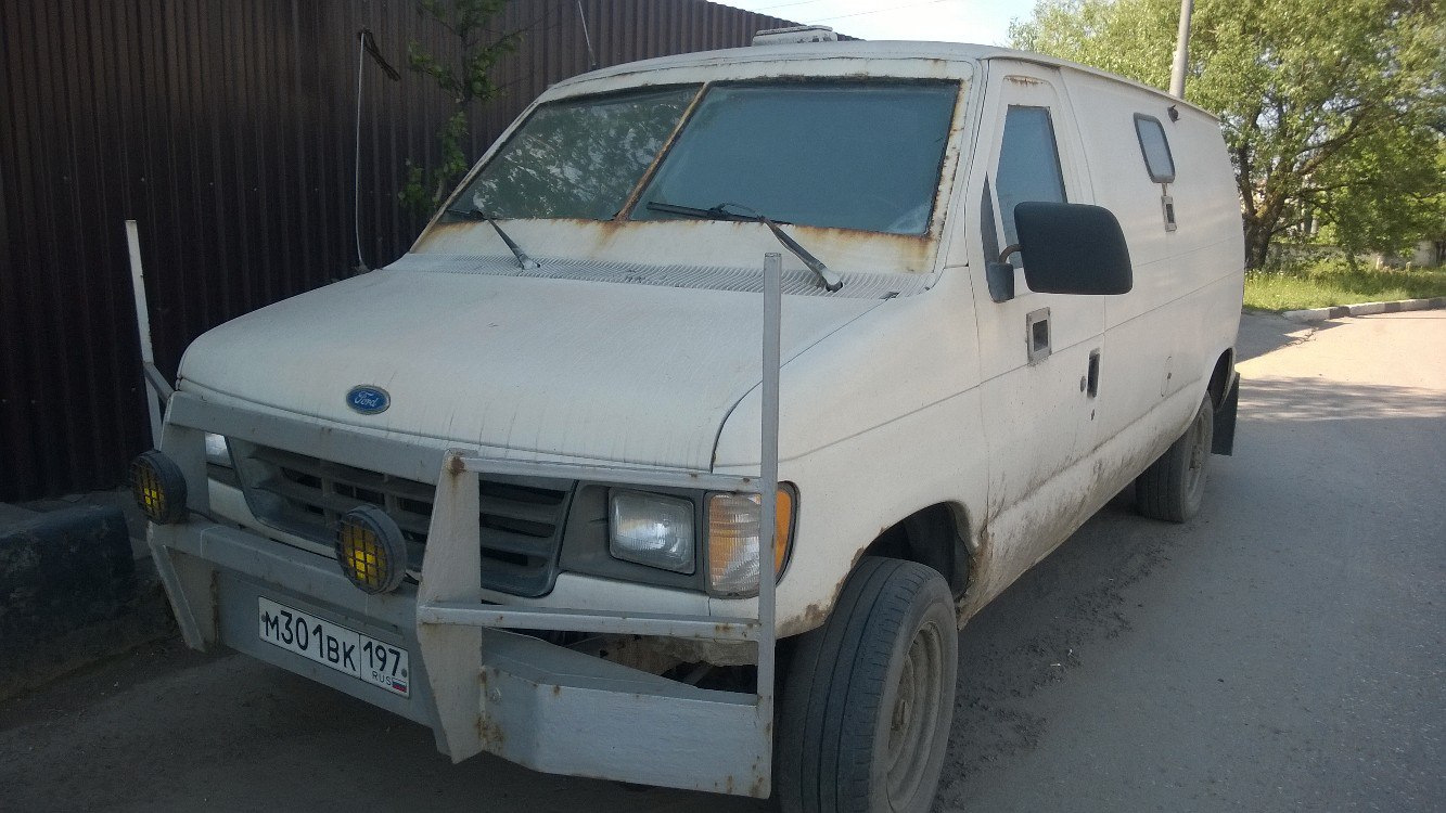 Броневик Ford Econoline