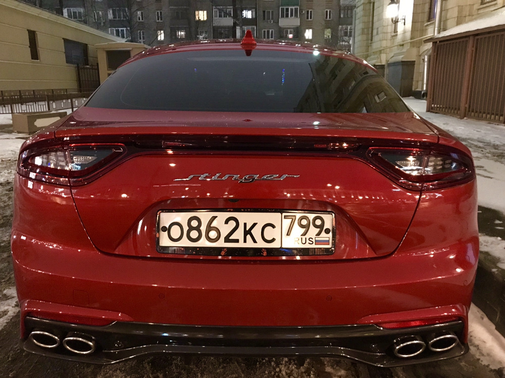 Kia Stinger шильдик