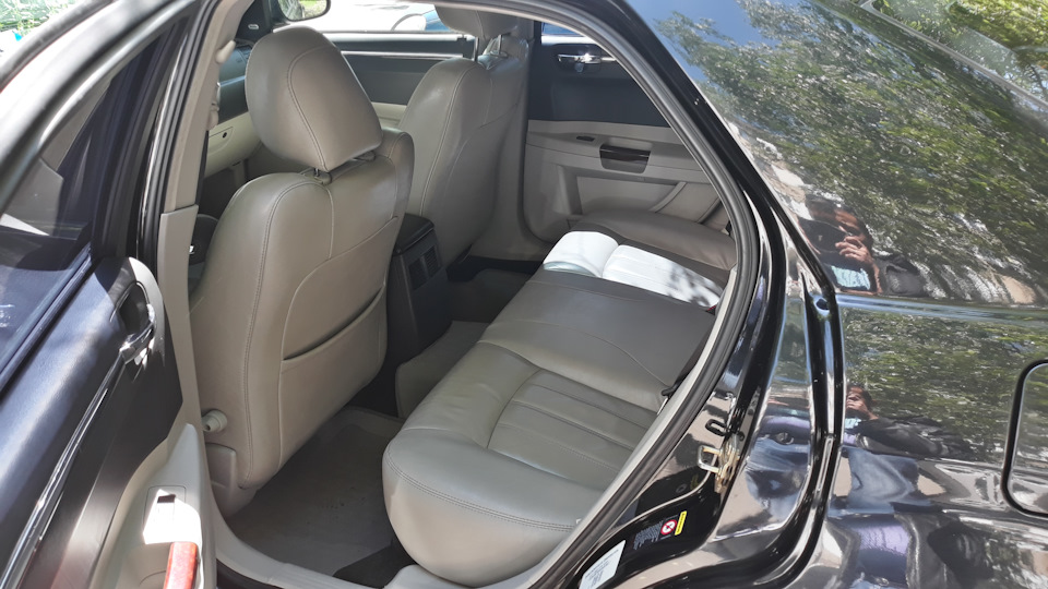 Фото в бортжурнале Chrysler 300C (1G)