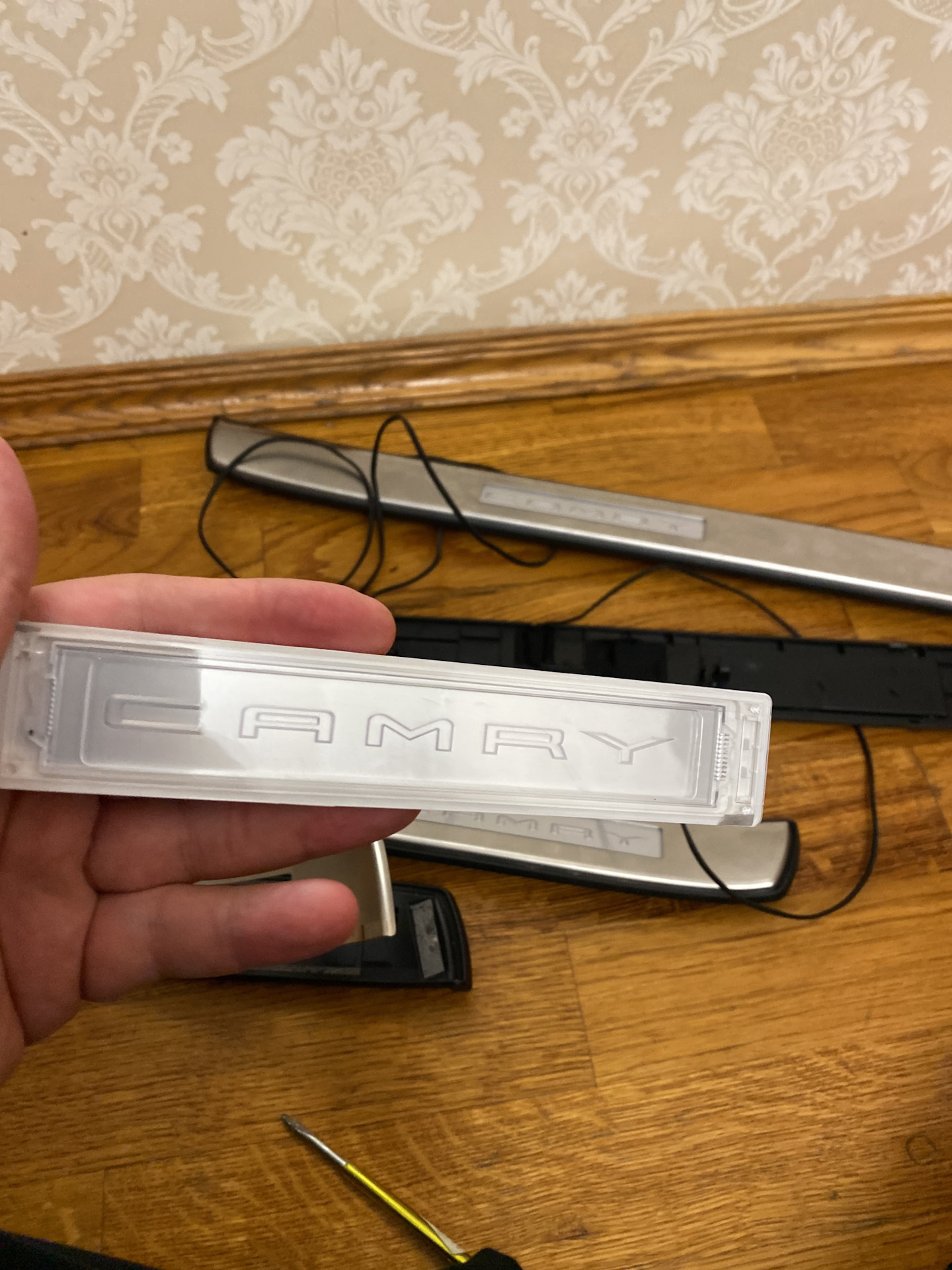 ПОРОГИ LED ОРИГИНАЛ Ч.2 — Toyota Camry (XV70), 3,5 л, 2019 года ...