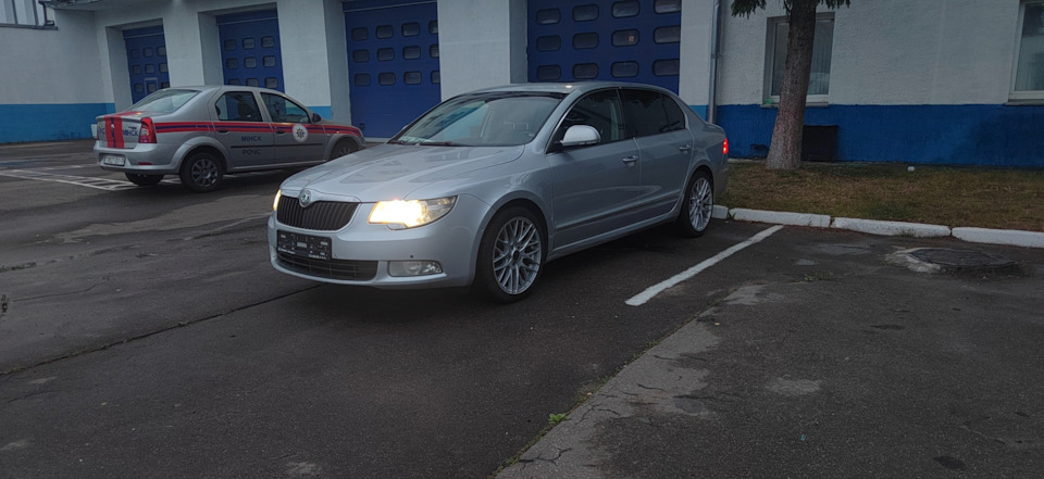 HELP! — Skoda Superb Mk2, 2 л, 2010 года | электроника | DRIVE2