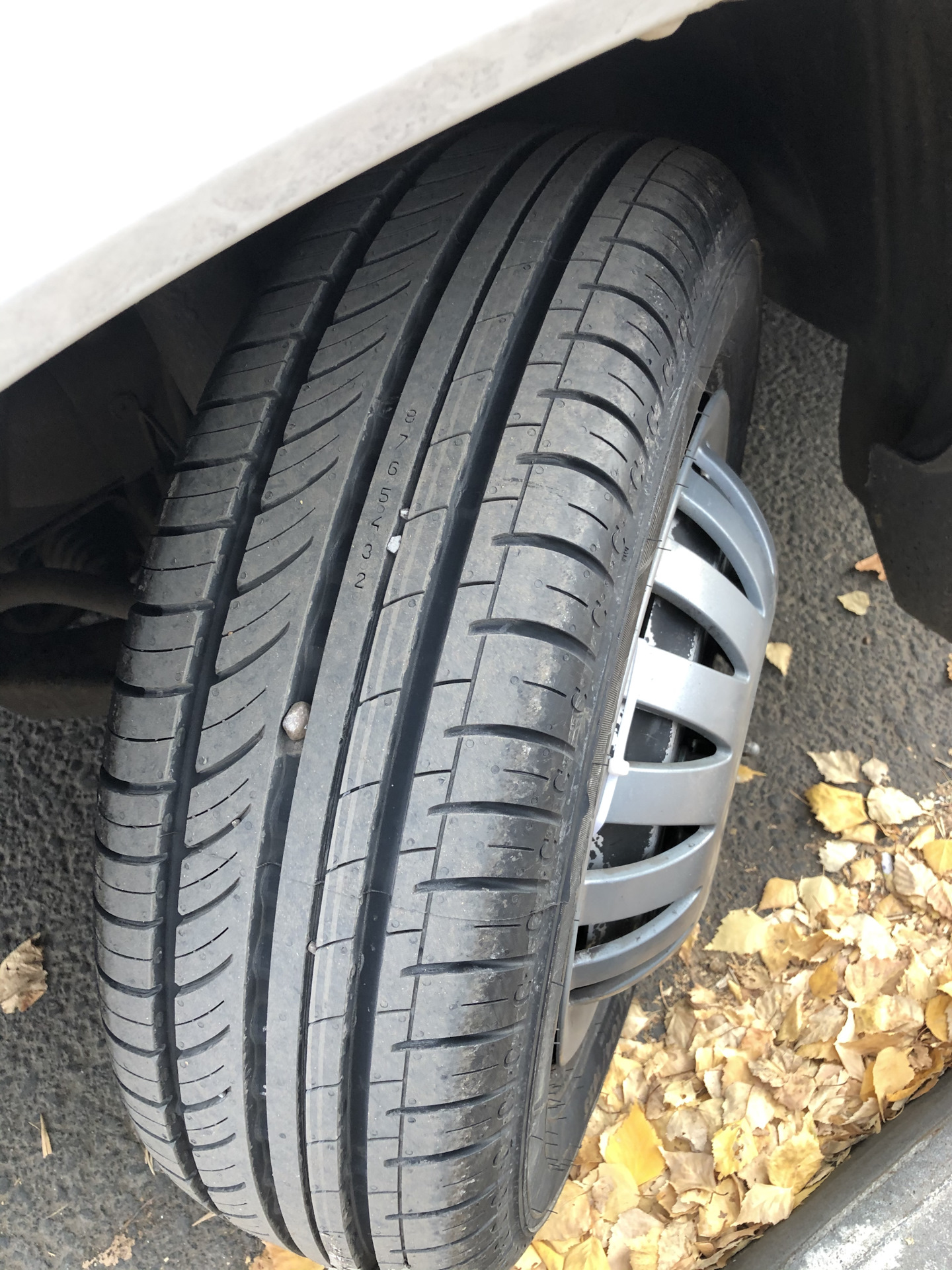Резина летняя Nokian — Mercedes-Benz Sprinter (1G), 2,1 л, 2016 года ...