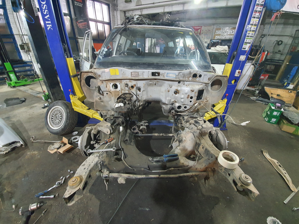 Фото в бортжурнале Toyota Crown Wagon (S120)