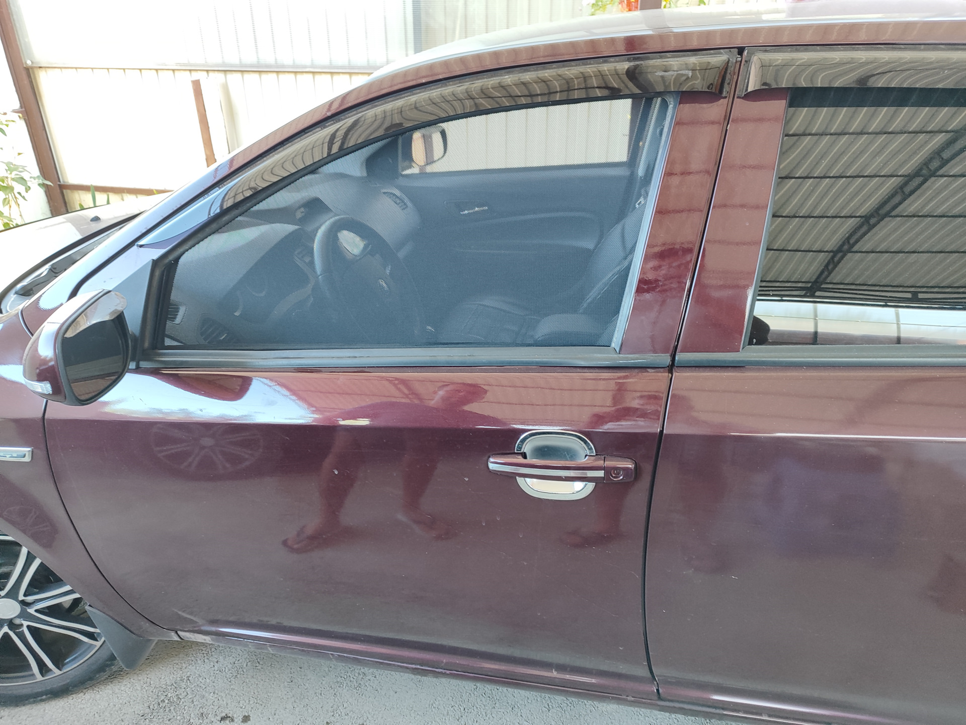 Каркасные автошторки на магнитах на Geely GC 6 и шторка солнцезащитная ...