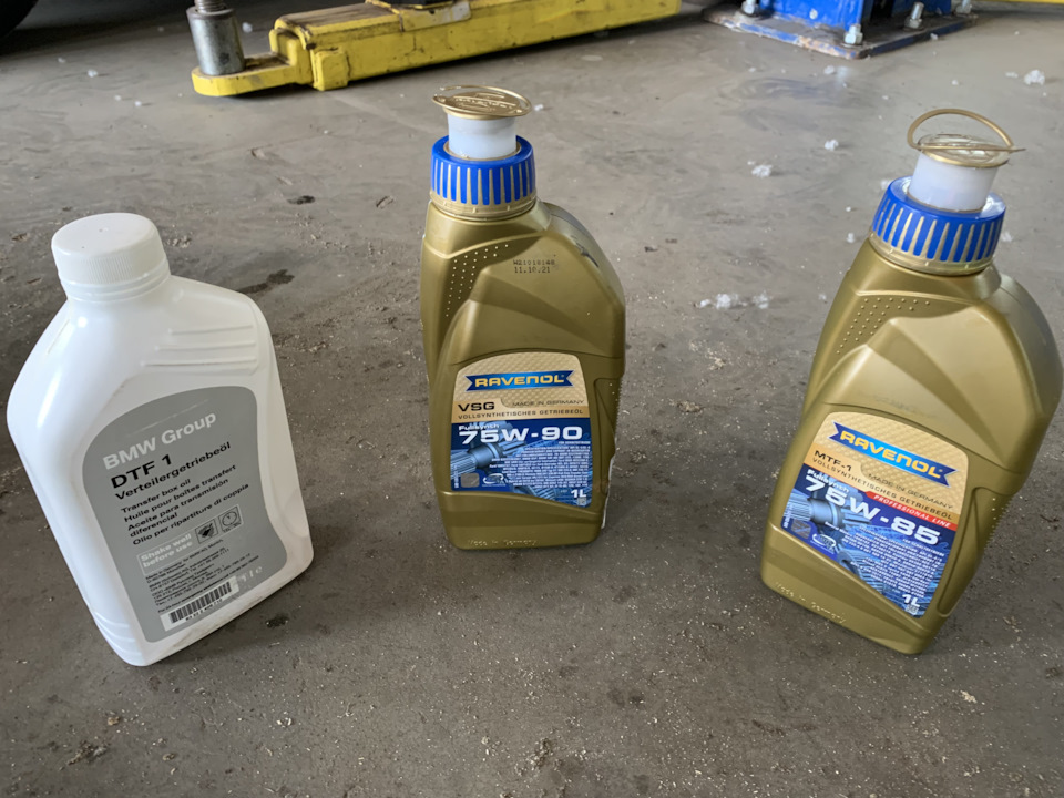 замена масла в раздатке и мостах — BMW X3 (F25), 2 л, 2013 года ...