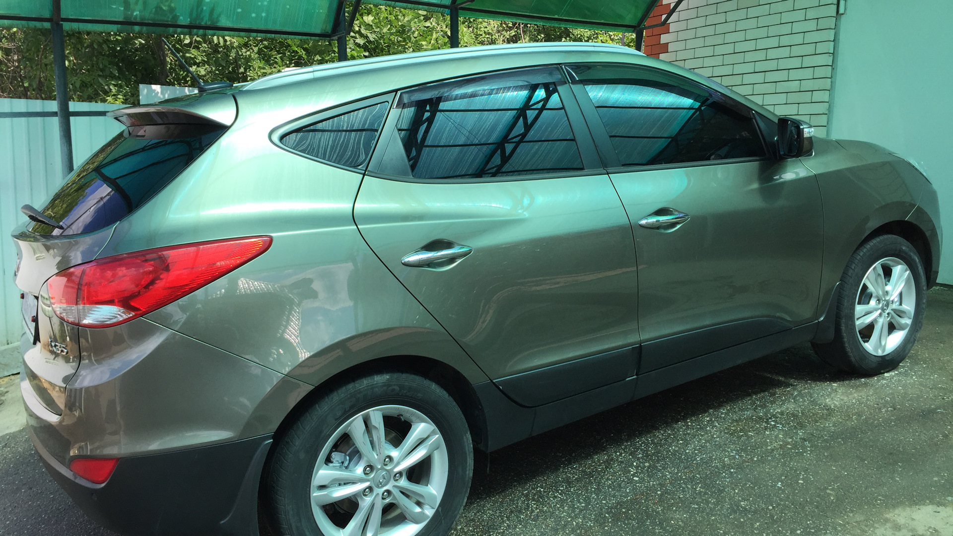 Hyundai ix35 2.0 бензиновый 2010 | Хаки на DRIVE2