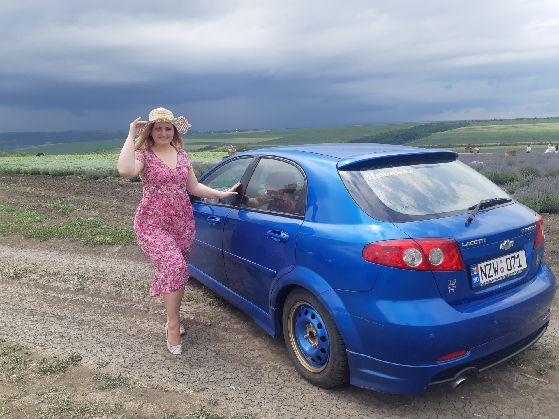 Chevrolet lacetti 2010. Машина лачетти второй додж. Субару лачетти. Шевроле лачетти. Лачетти плавает.