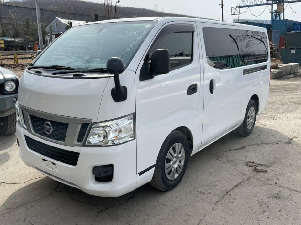 Nissan nv350