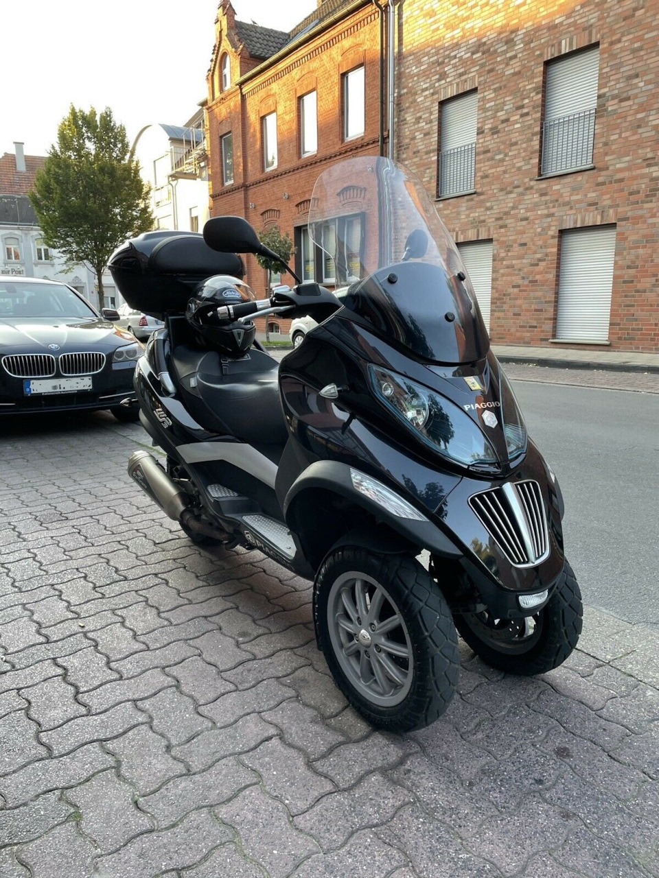 Новый член семьи, Piaggio Mp3 400 — DRIVE2