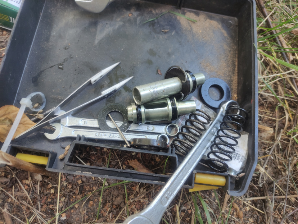 Замена прокладок на главном тормозном цилиндре. Часть 1 — Renault ...