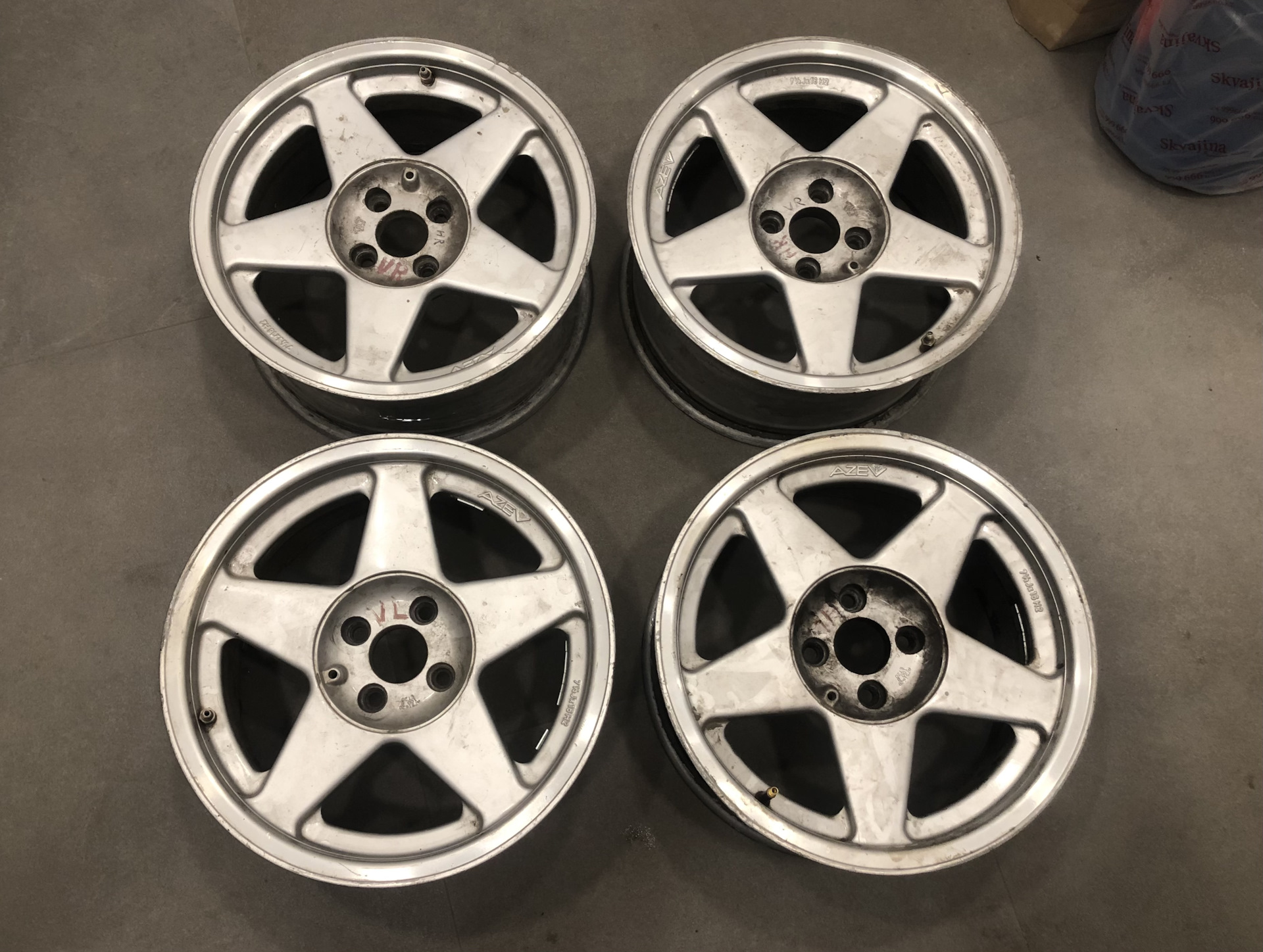 Диски р16 r1. Диски литые r16 ториус. Колесный диск sakura wheels 9515l 7. Kyowa racing r16. Диски sakura wheels 3764w.