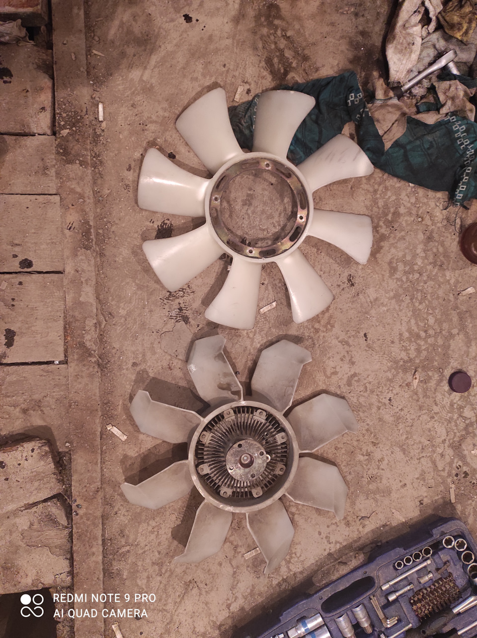 Замена крыльчатки вентилятора — Mitsubishi Pajero (2G), 3,5 л, 1998 ...