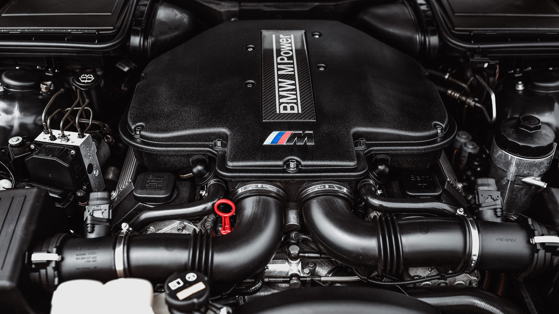 Мотор м 5. БМВ м5 е39 мотор. BMW m5 e39 мотор. BMW m5 e39 engine. М5 е39 двигатель.