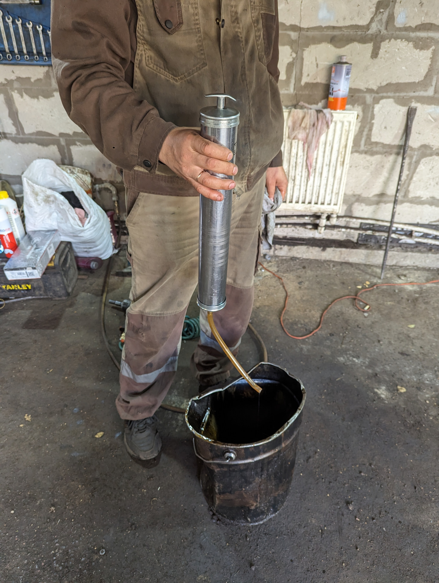 Заменил масло в коробке на 155тысячах. Двигатель не потеет — Lada Vesta ...