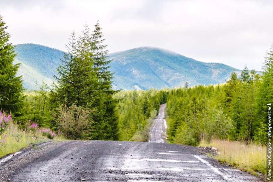 Восстановительные работы по теплоснабжению потребителей продолжают в селе Колымс