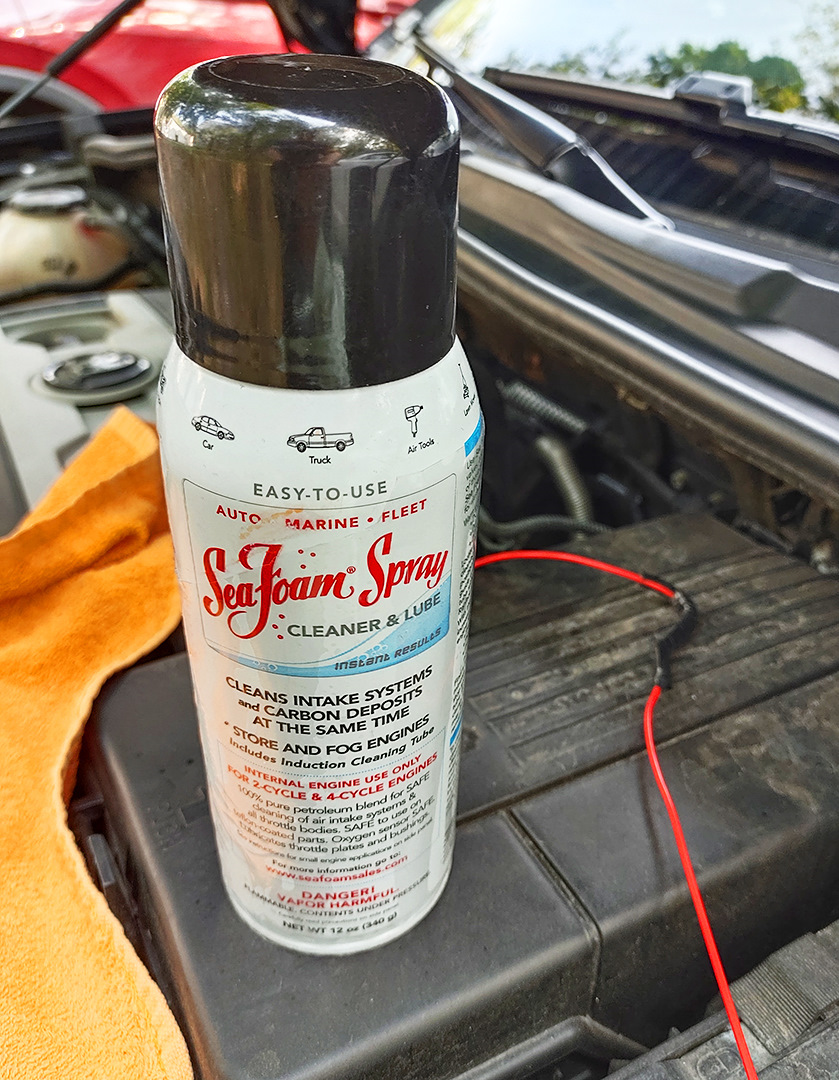 SeaFoam в воздушный патрубок после ДМРВ под хомут, и вдуваем в тракт. В инструкции все есть, и писал об этом раньше. — Skoda Yeti