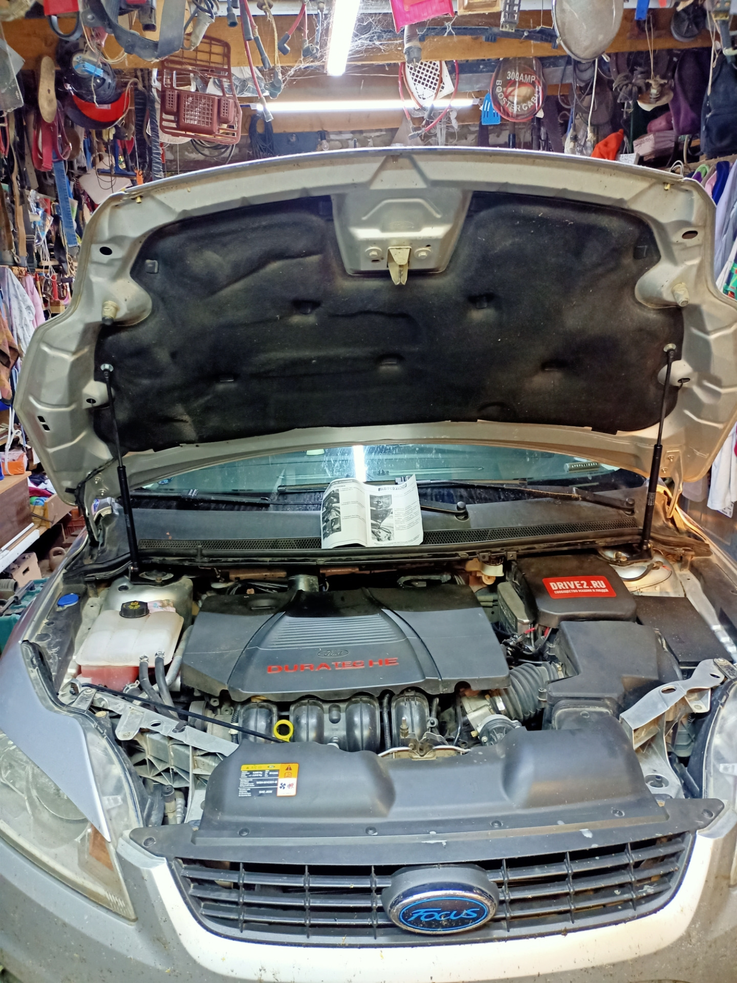 Установка Газовых УПОРОВ капота Форд Фокус 2 — Ford Focus Sedan II, 1,8 ...