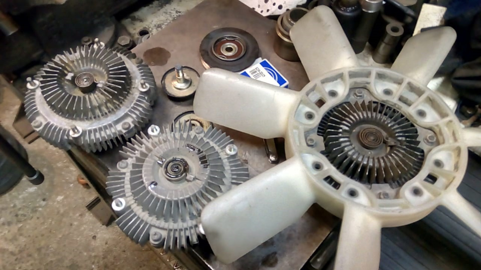 вискомуфта вентилятора, натяжной ролик гура — Toyota Land Cruiser 70, 2 ...