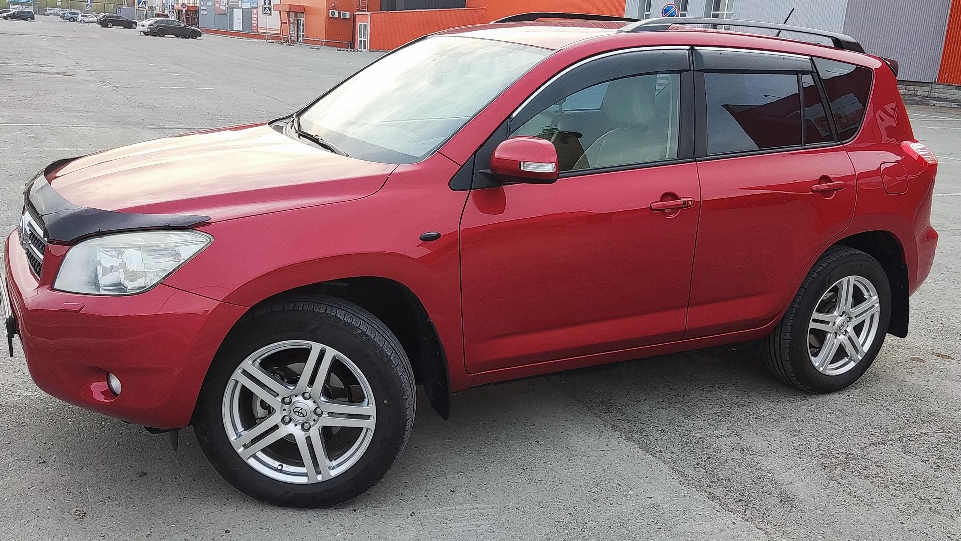 Toyota RAV4 (III) 2.0 бензиновый 2007 | RED на DRIVE2